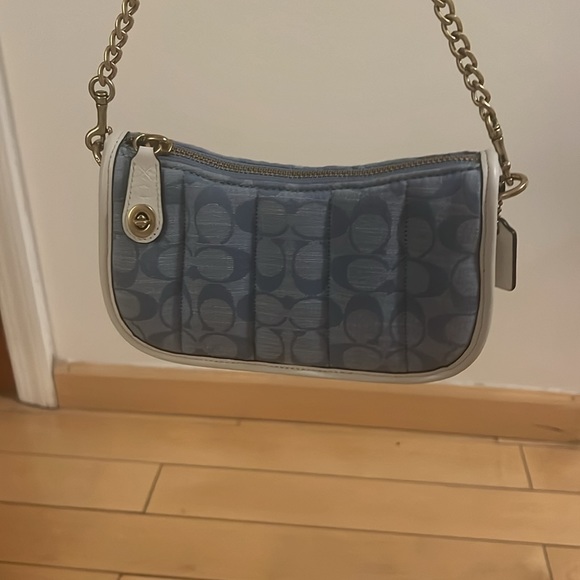 Coach Logo Handbag - Picture 2 of 13